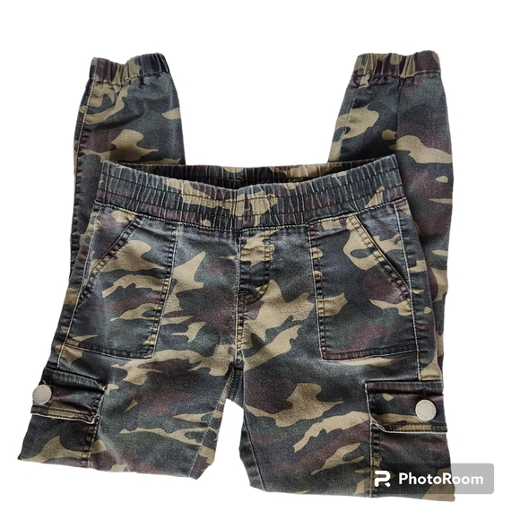 V.I.P. Green Camo Cargo Joggers, Elastic Waist & Hems Size 5/6  Style #2-80267AM - Picture 3 of 8